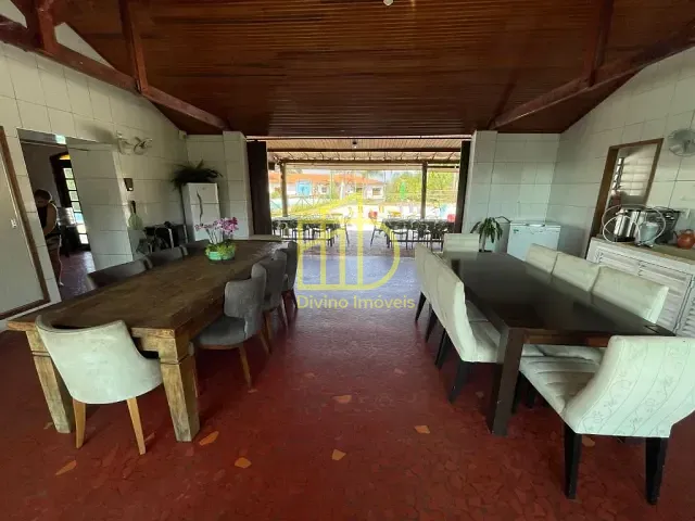 Sítio com 242000m² 14 quartos e 5 banheiros, à venda, no bairro Dona Catarina em São Roque