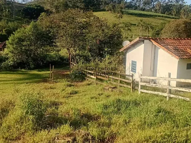 Sítio 2 quartos e 2 banheiros, à venda, no bairro Lagoinha em Lagoinha
