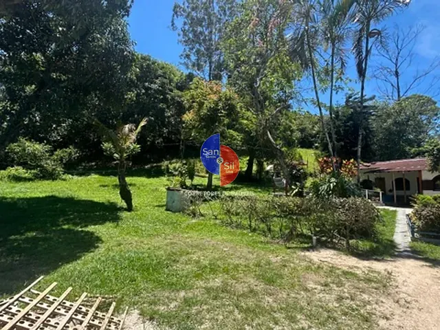 Sítio com 3100m² 2 quartos e 2 banheiros, à venda, no bairro Baía Branca (Praia de Mauá) em Magé