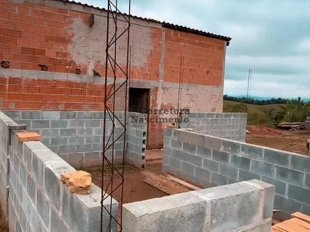 Chácara 3 quartos e 2 banheiros, à venda, no bairro Pinho em Jacareí