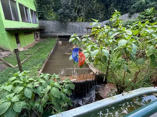 Sítio com 4000m² 3 quartos e 2 banheiros, à venda, no bairro Centro em Guapimirim