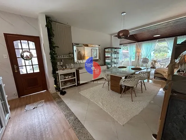 Sítio com 5000m² 6 quartos e 2 banheiros, à venda, no bairro Iconha em Guapimirim