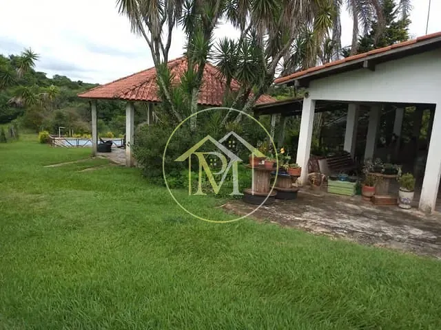 Sítio com 28875m² 3 quartos e 4 banheiros, à venda, no bairro Jardim Avenida em Salto de Pirapora