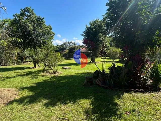 Sítio com 8000m² 3 quartos e 3 banheiros, à venda, no bairro Citrolândia em Guapimirim