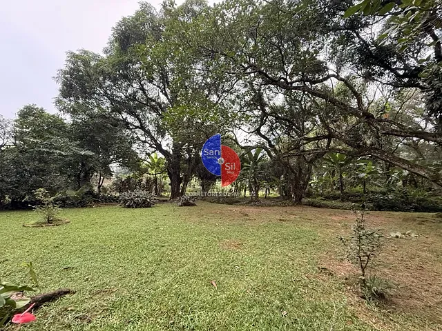 Sítio 3 quartos e 2 banheiros, à venda, no bairro Caneca Fina em Guapimirim
