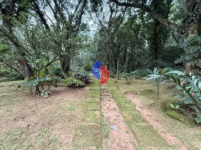 Sítio 3 quartos e 2 banheiros, à venda, no bairro Caneca Fina em Guapimirim