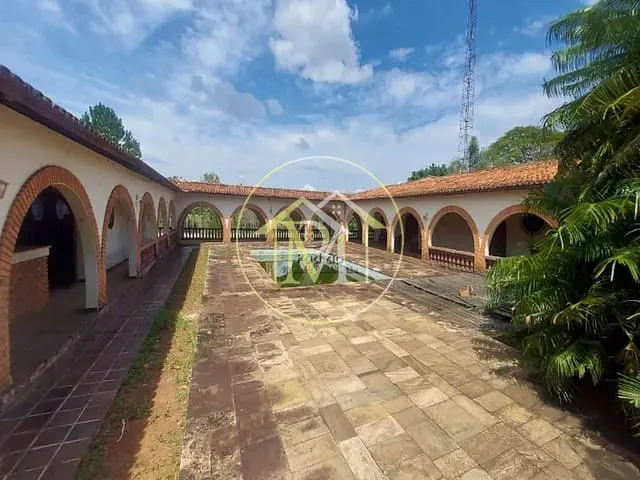 Sítio com 435600m² 4 quartos e 6 banheiros, à venda, no bairro Quadra em Tatuí