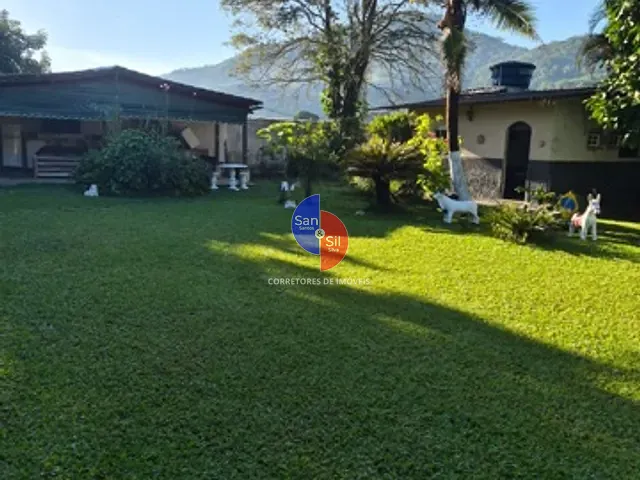 Sítio com 1800m² 5 quartos e 4 banheiros, à venda, no bairro Bananal em Guapimirim
