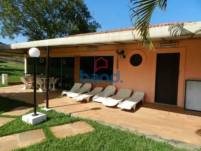 Sítio com 28500m² 5 quartos e 2 banheiros, à venda, no bairro Zona Rural em Boituva