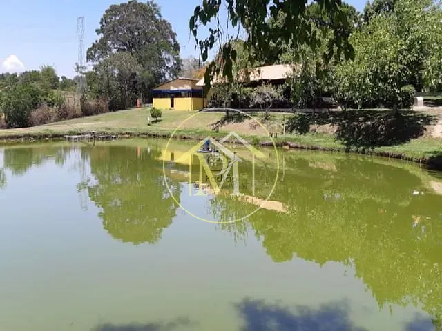 Sítio com 27000m², à venda, no bairro Areia Branca em Quadra