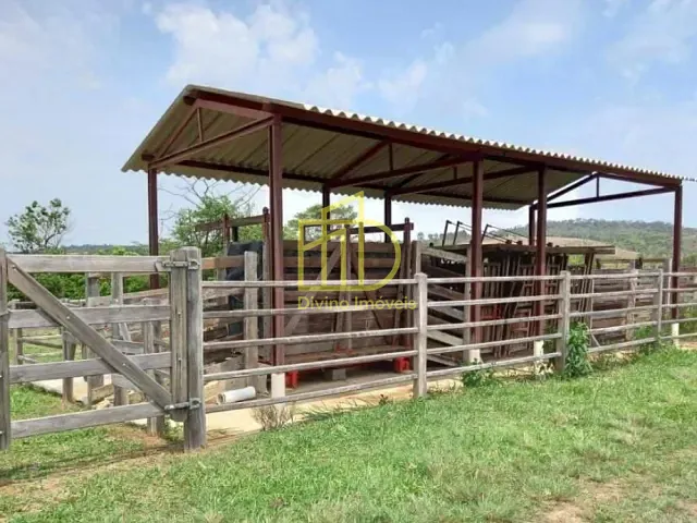 Sítio com 399300m², à venda, no bairro Área Rural em Itapetininga