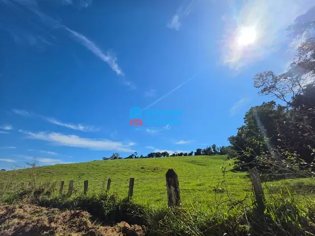 Sítio com 72600000m² 2 quartos e 1 banheiro, à venda, no bairro centro em Guaxupé