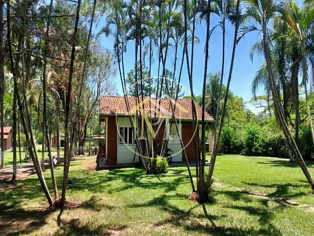 Sítio com 22000m² 3 quartos e 3 banheiros, à venda, no bairro Terras de Santa Rosa em Salto