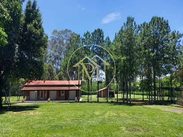 Sítio com 22000m² 3 quartos e 3 banheiros, à venda, no bairro Terras de Santa Rosa em Salto