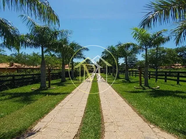 Sítio com 20000m² 3 quartos e 4 banheiros, à venda, no bairro Terras de Santa Rosa em Salto