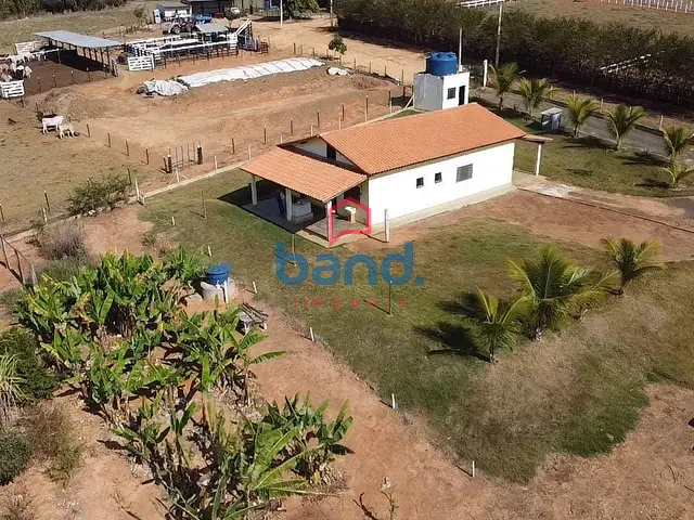 Sítio com 20000m² 4 quartos e 2 banheiros, à venda, no bairro Caiacatinga em Porto Feliz