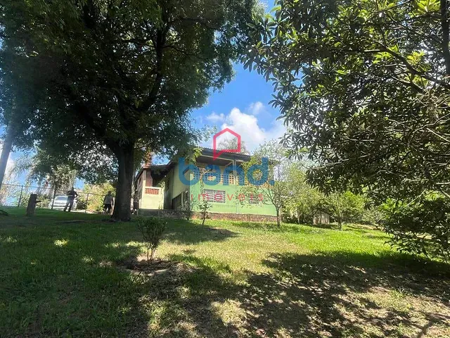 Sítio com 300m² 4 quartos e 2 banheiros, à venda, no bairro Bairro Cruz das Almas em Porto Feliz