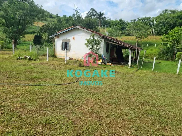 Sítio com 40000m² 4 quartos e 3 banheiros, à venda, no bairro Buquirinha em São José dos Campos