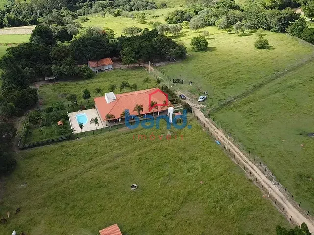 Sítio com 56144m² 3 quartos e 2 banheiros, à venda, no bairro Palmital em Porto Feliz