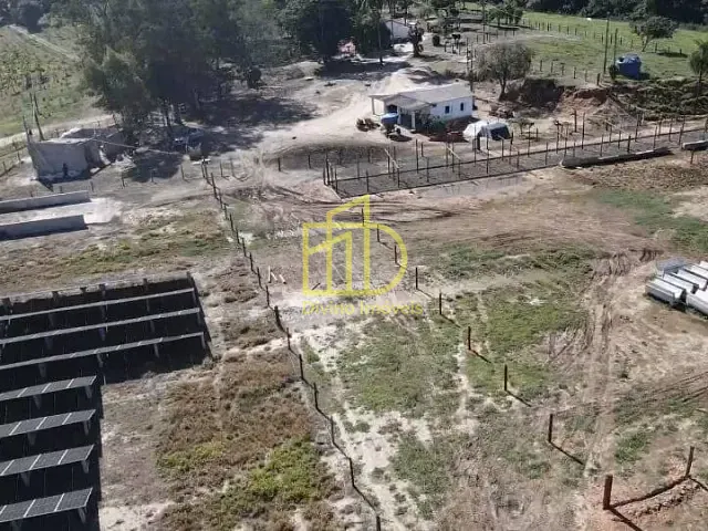 Sítio com 230000m² 3 quartos e 1 banheiro, à venda, no bairro Zona Rural em Corumbataí
