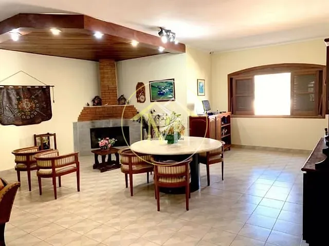 Sítio com 556600m² 5 quartos e 6 banheiros, à venda, no bairro Várzea de Cima em Sarapuí