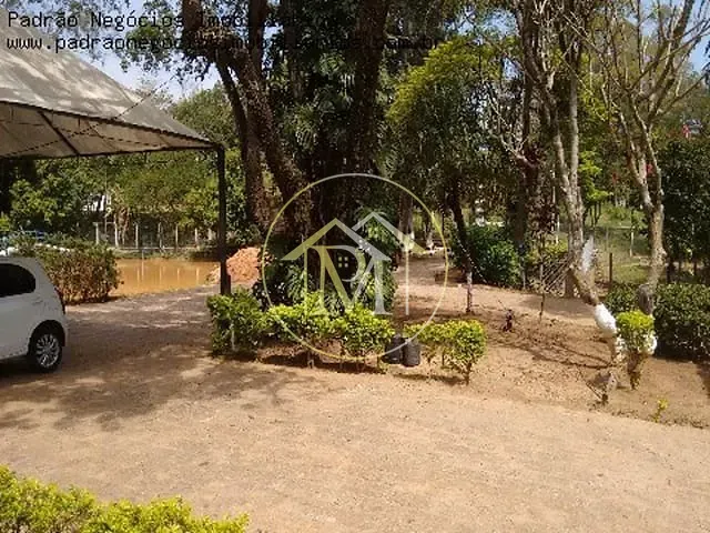 Sítio com 2m² 11 quartos e 6 banheiros, à venda, no bairro Jardim Astro em Sorocaba