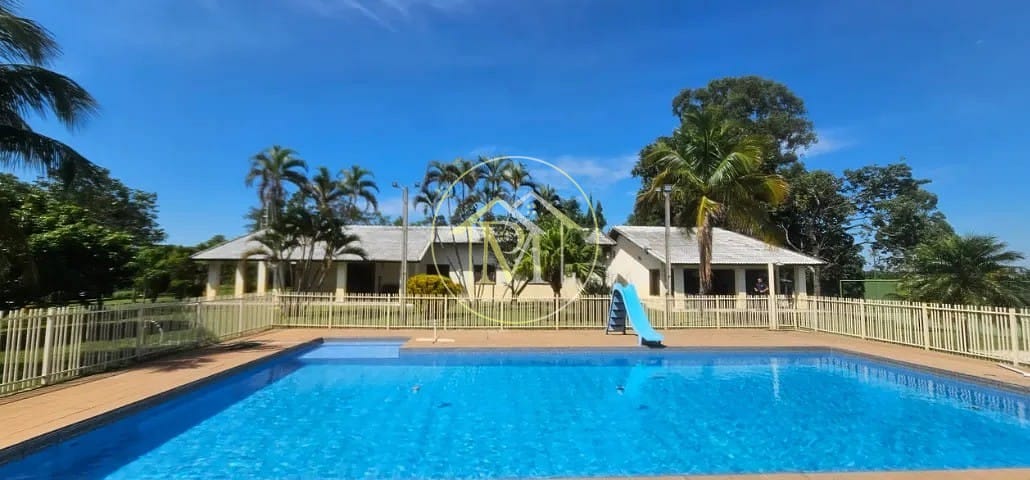 Chácara à venda com 5 quartos, 800m² - Foto 4