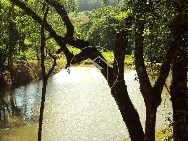 Sítio com 26000m² 4 quartos e 4 banheiros, à venda, no bairro bairro do Cupim em Ibiúna