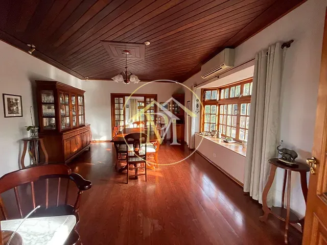 Sítio com 242000m² 6 quartos e 5 banheiros, à venda, no bairro Jardim Guaçu em São Roque