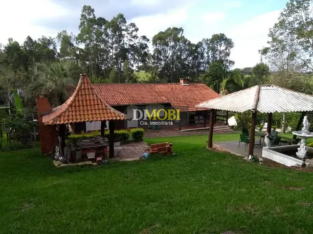 Sítio com 9740m² 4 quartos e 2 banheiros, à venda, no bairro Recanto da Corcunda em Gravataí