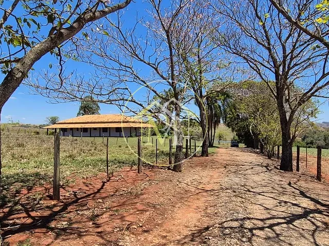 Sítio com 290400m² 4 quartos e 3 banheiros, à venda, no bairro Centro em Cesário Lange