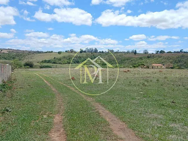 Sítio com 24200m² 2 quartos e 1 banheiro, à venda, no bairro Centro em Itapetininga