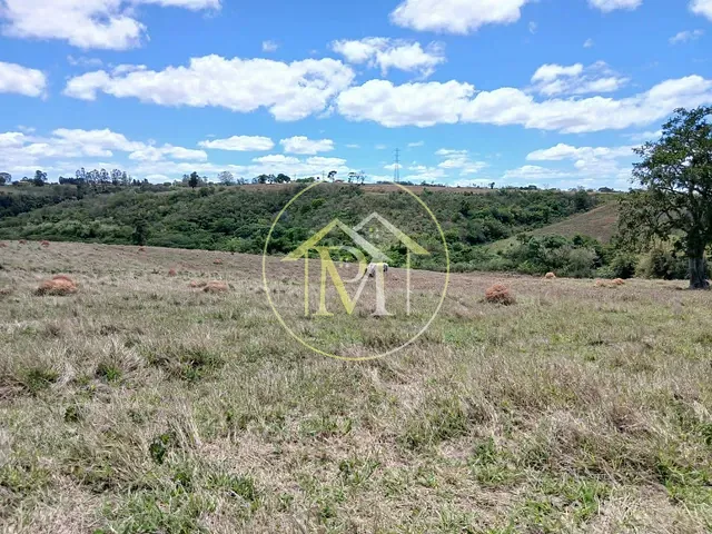 Sítio com 24200m² 2 quartos e 1 banheiro, à venda, no bairro Centro em Itapetininga