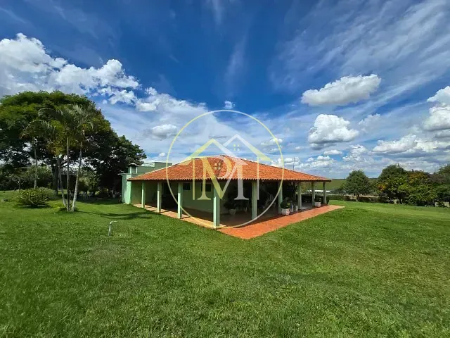 Sítio com 96000m² 2 quartos e 3 banheiros, à venda, no bairro Salto Pirapora em Salto de Pirapora