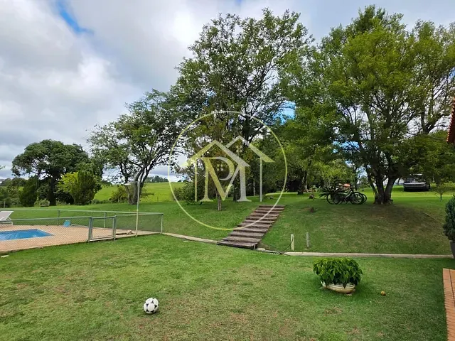 Sítio com 133100m² 4 quartos e 4 banheiros, à venda, no bairro Centro em Salto de Pirapora