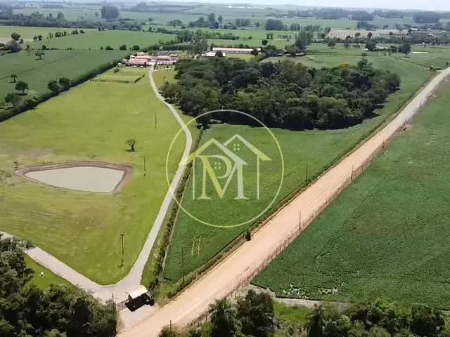 Sítio com 125840m² 3 quartos e 4 banheiros, à venda, no bairro Área Rural de Quadra em Quadra