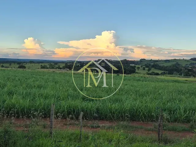 Sítio com 52000m² 2 quartos e 1 banheiro, à venda, no bairro Rural em Cesário Lange