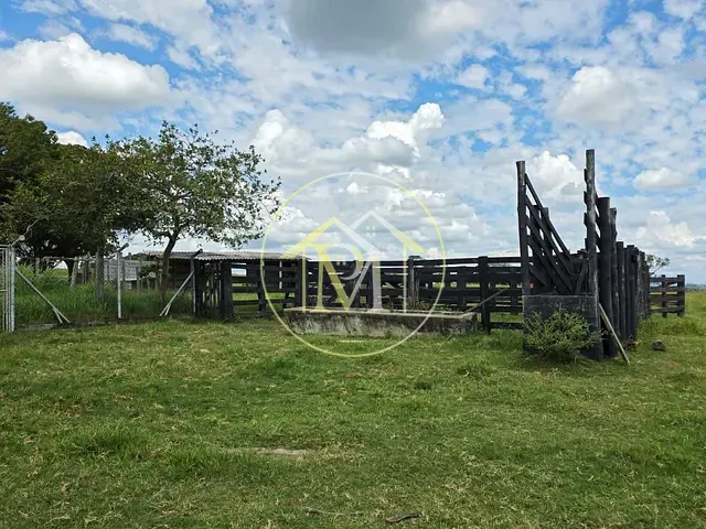 Sítio com 145000m² 3 quartos e 2 banheiros, à venda, no bairro Rural em Tietê