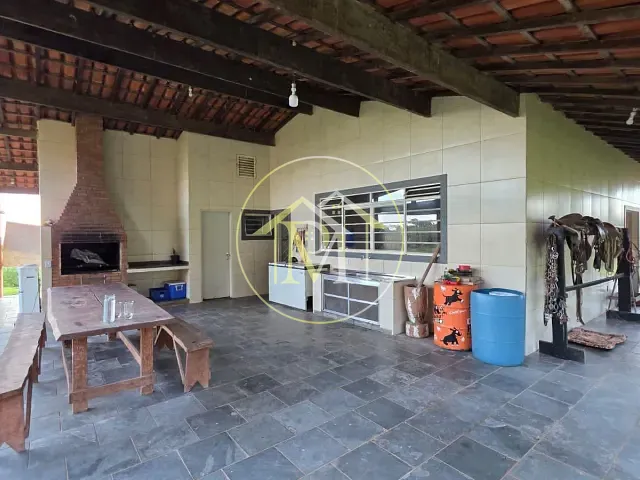 Sítio com 96800m² 2 quartos e 2 banheiros, à venda, no bairro Área rural em Sorocaba