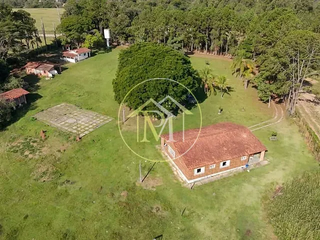 Sítio com 96800m² 2 quartos e 2 banheiros, à venda, no bairro Área rural em Sorocaba