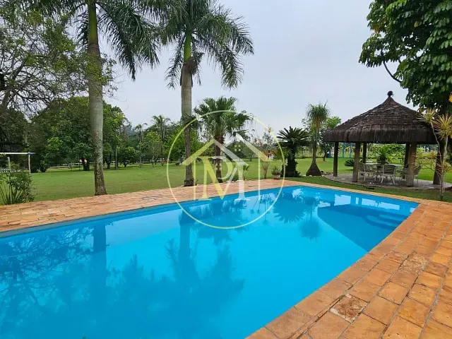 Sítio com 55660m² 4 quartos e 3 banheiros, à venda, no bairro Área rural em Porto Feliz