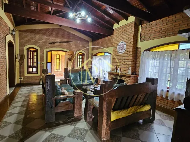 Sítio com 55660m² 4 quartos e 3 banheiros, à venda, no bairro Área rural em Porto Feliz