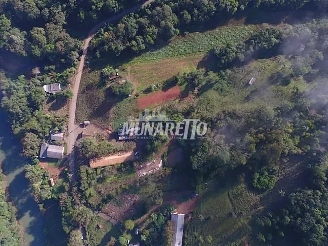 Sítio com 280m² 8 quartos e 3 banheiros, à venda, no bairro Interior em Ipumirim