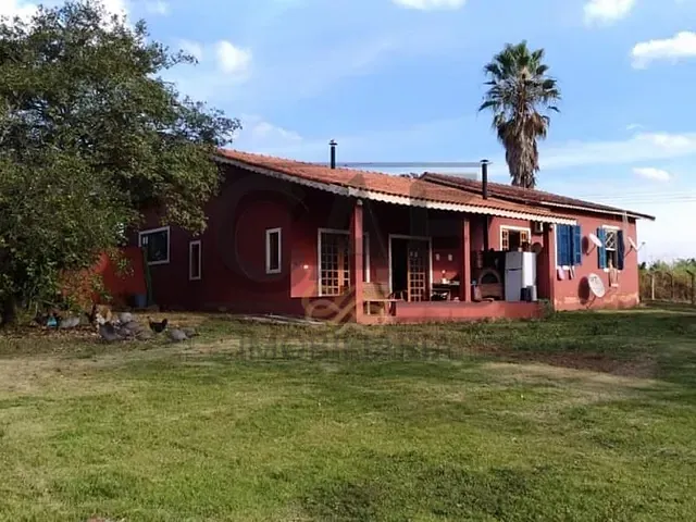 Sítio com 21000m² 3 quartos e 2 banheiros, à venda, no bairro Fundão em Holambra