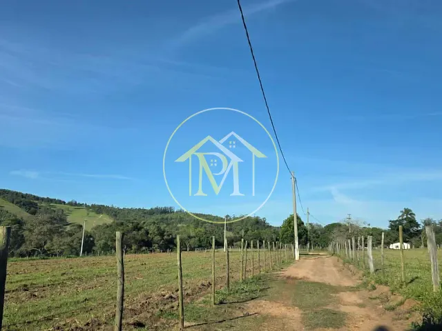 Sítio com 484000m² 4 quartos e 3 banheiros, à venda, no bairro Área rural em Itu