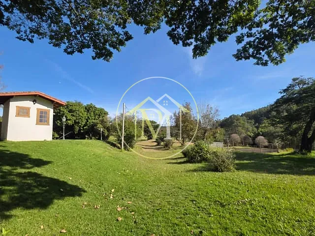 Sítio com 484000m² 4 quartos e 3 banheiros, à venda, no bairro Área rural em Itu
