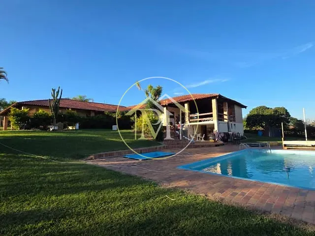 Sítio com 21000m² 5 quartos e 2 banheiros, à venda, no bairro Área rural em Porto Feliz