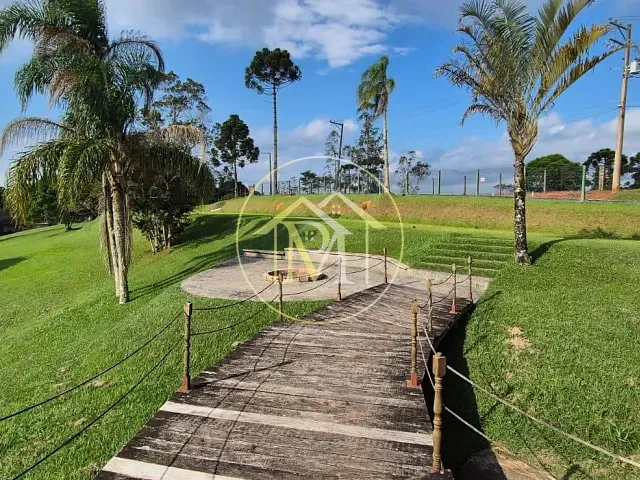 Sítio com 390000m² 14 quartos e 14 banheiros, à venda, no bairro Área rural em Embu-Guaçu