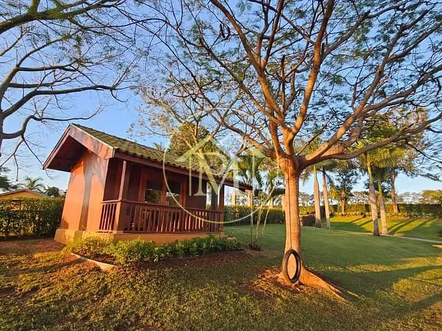 Sítio com 108683m² 4 quartos e 5 banheiros, à venda, no bairro Área rural em Tietê
