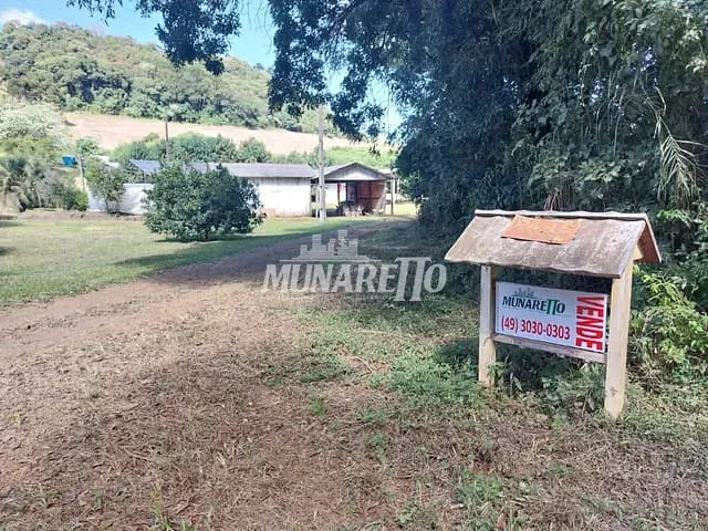 Sítio com 102000m² 3 quartos e 2 banheiros, à venda, no bairro Interior em Concórdia